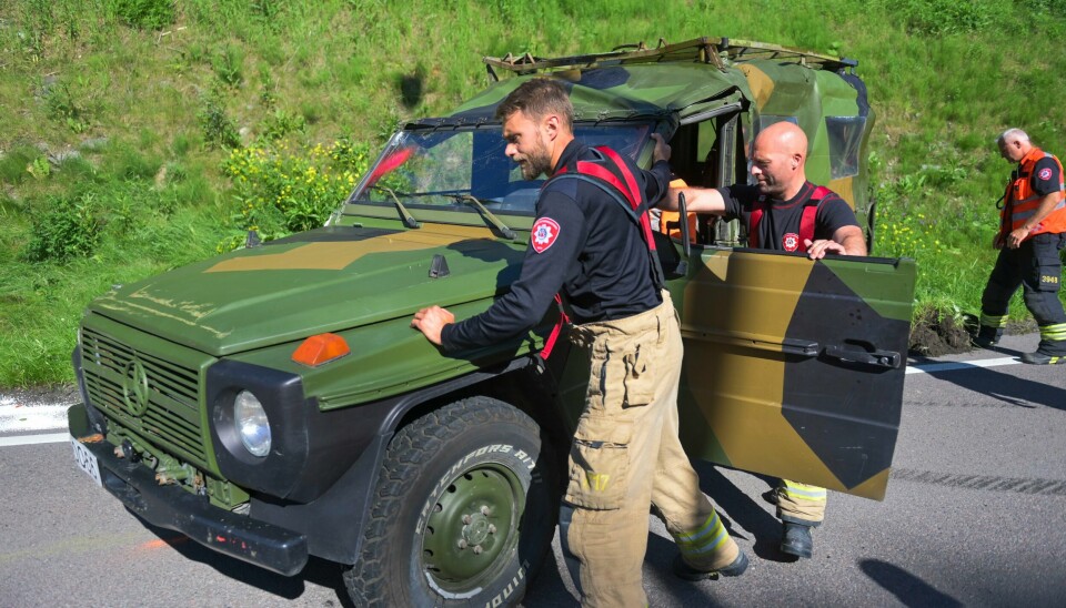 Bilen til Sian-leder Lars Thorsen rullet og havnet på taket på E6 ved Skulleruddumpa i Oslo lørdag. Bildet viser Sian-bilen som ble påkjørt på E6.