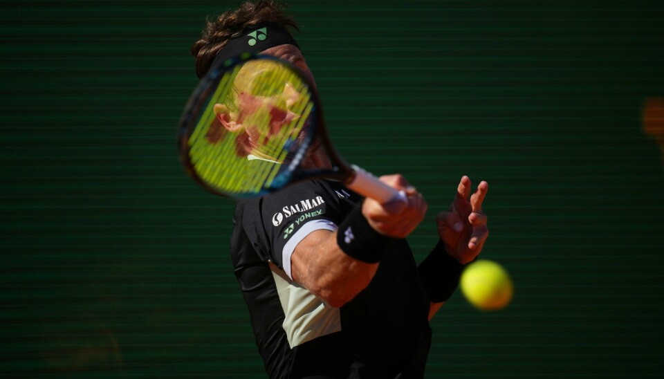 Casper Ruud spiller for tiden i Barcelona. Her under finalen i Monte Carlo i forrige uke. Casper Ruud spiller for tiden i Barcelona. Her under finalen i Monte Carlo i forrige uke. Foto: Daniel Cole / AP / NTB