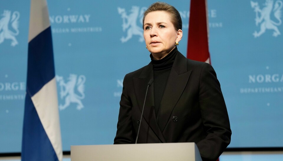 Danmarks statsminister Mette Frederiksen sier hun får stadig mer hets i sosiale medier, noe hun vil ha en offentlig debatt om. Bildet er tatt på en pressekonferanse i Oslo i desember i fjor. Danmarks statsminister Mette Frederiksen beskriver pågripelsene som svært alvorlig. Foto: Cornelius Poppe / NTB