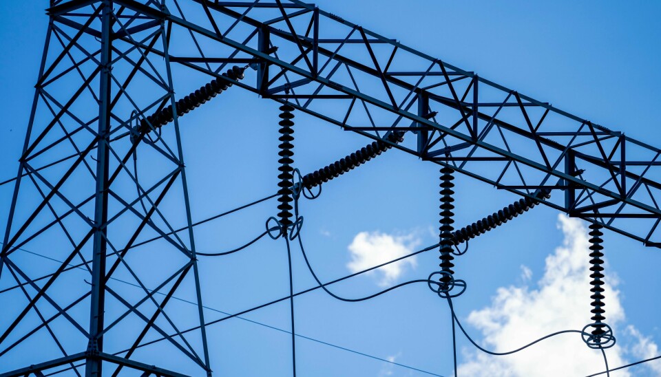 13 kommuner og Østfold fylkeskommune vil dele på utbyttet på 350 millioner kroner etter et sterkt årsresultat. Produksjon og distribusjon av elektrisk kraft utgjorde det største negative bidraget til tremånedersveksten i fastlandsøkonomien. Illustrasjonsfoto: Javad Parsa / NTB