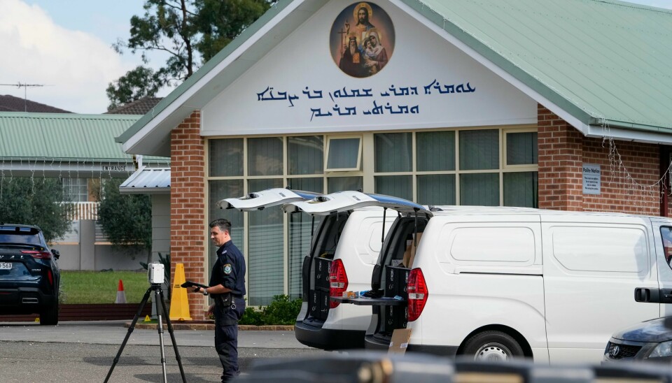 Fem tenåringer er siktet for terrorrelaterte lovbrudd i forbindelse med knivangrepet på en assyrisk biskop i Sydney forrige uke. Fem tenåringer er siktet for terrorrelaterte lovbrudd i forbindelse med knivangrepet på en assyrisk biskop i Sydney forrige uke. Foto: Mark Baker / AP / NTB