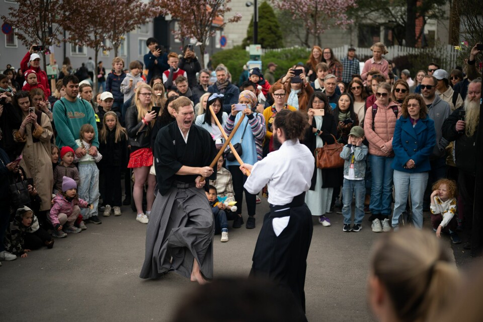To utøvere av den japanske kampkunsten kakudokan på Kampen. To utøvere av den japanske kampkunsen kakudokan på Kampen.