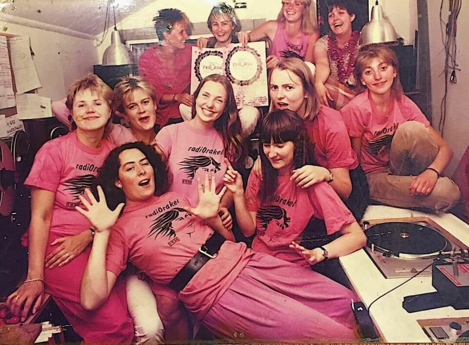 RadiOrakel har drevet feministisk radio fra Blitz-huset siden 1982. Nå risikerer de å måtte stenge, om de ikke får økte midler. Dette bildet er tatt i 1989. .