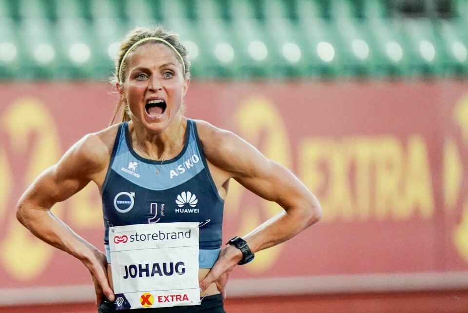 Therese Johaug avbildet etter 10.000-meteren under Impossible Games på Bislett stadion i 2020. Foto: Lise Åserud / NTB Therese Johaug avbildet etter 10.000-meteren under Impossible Games på Bislett stadion i 2020. Foto: Lise Åserud / NTB