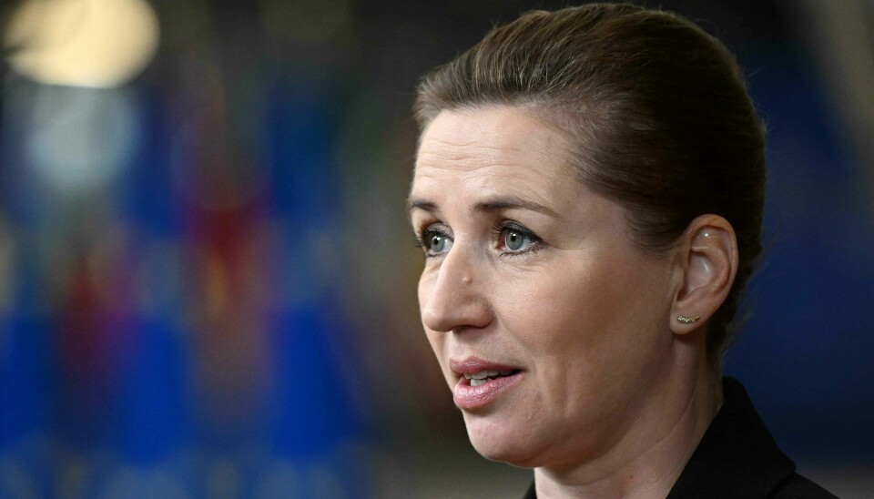 Danmarks statsminister Mette Frederiksen. Denmark's Prime Minister Mette Frederiksen talks to the media as she arrives at the European headquarters for the EU-Western Balkans summit, in Brussels, on December 14, 2023. EU and Western Balkans leaders are meeting in Brussels in what is seen as an opportunity to reaffirm the EU membership's perspective of the Western Balkans. The crunch summit in Brussels, which diplomats fear could drag on longer than the two days planned, comes as fears mount over Western backing for Ukraine nearly two years into Russia's war. (Photo by JOHN THYS / AFP)