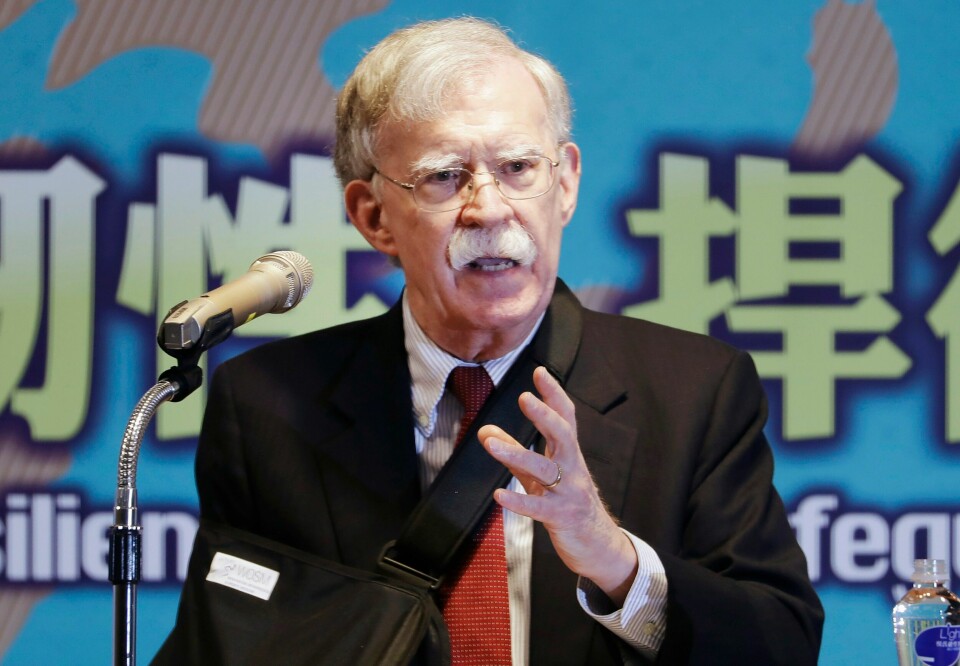 Tidligere Trump-rådgiver John Bolton avbildet under et besøk i Taiwan nylig. FILE - Former U.S. national security advisor John Bolton speaks at the Global Taiwan National Affair Symposium XII in Taipei, Taiwan, April 29, 2023. As Donald Trump seeks the presidency a third time, he's being shadowed by a chorus of people who served in his administration turned sharp critics. Bolton has described Trump as 'unfit to be president.' (AP Photo/Chiang Ying-ying, File)