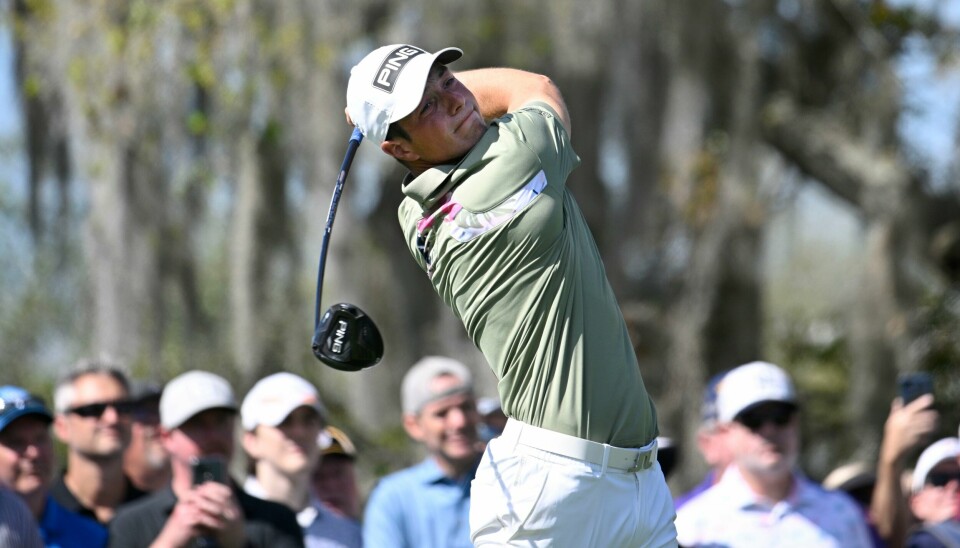 Viktor Hovland åpnet forferdelig, men slo tilbake under første runde av PGA-turneringen Arnold Palmer Invitational. Viktor Hovland forbedret seg kraftig på den andre halvdelen av sin første runde. Foto: Phelan M. Ebenhack / AP Photo / NTB.