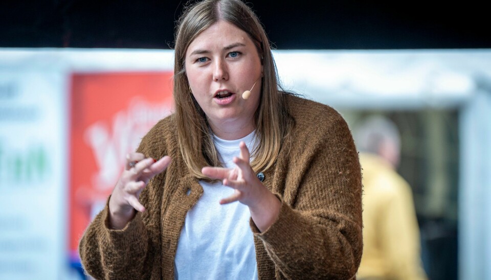 AUF-leder Astrid Hoem skal ha et møte med Rød Ungdoms leder Amrit Kaur etter sistnevntes terrorist-utspill. AUF-leder Astrid Hoem mener «woke» er et vrengebilde av venstresiden som ikke stemmer og sier at verken hun eller AUF er «woke». Foto: Heiko Junge / NTB