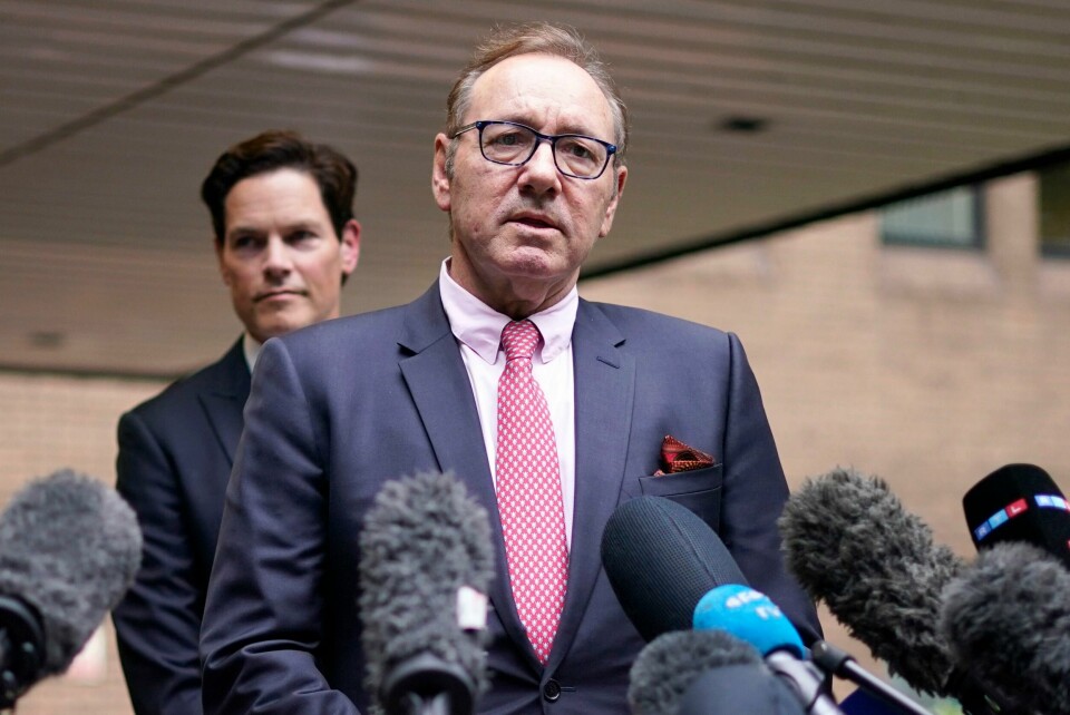 Kevin Spacey på pressekonferansen han holdt etter å ha blitt frikjent i juli i fjor. Kevin Spacey opplever ifølge Wootton-intervjuet at han fortsatt er kansellert, til tross for at han i to rettssaker er frikjent. Foto: Alberto Pezzali / AP / NTB
