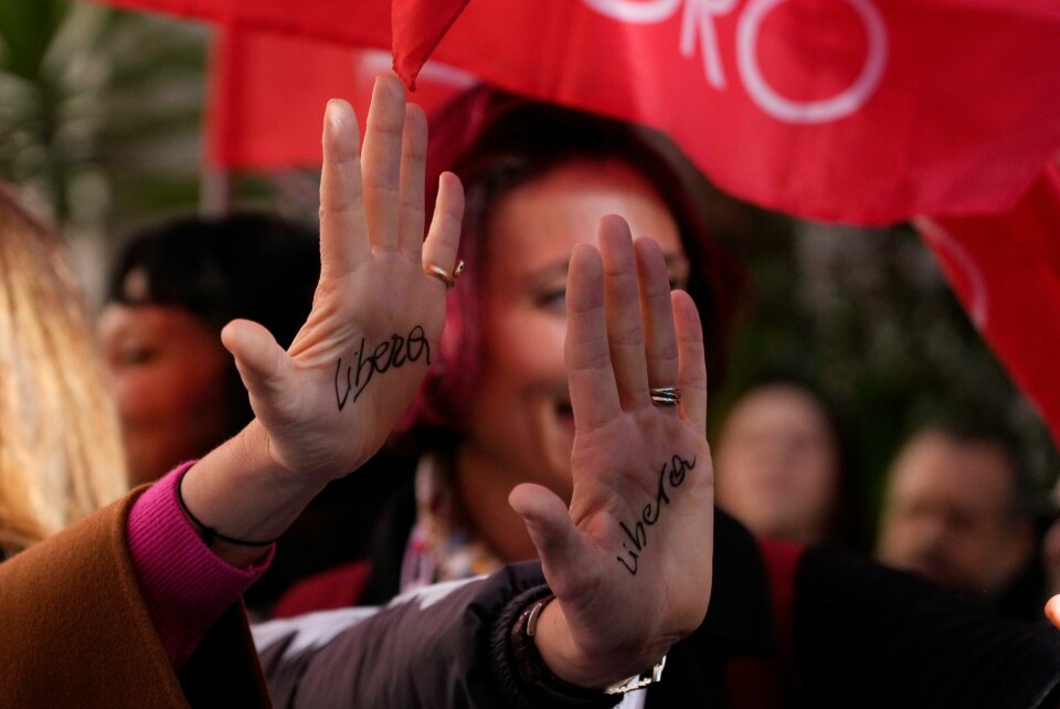 EU har vedtatt en ny lov som skal bidra til å bekjempe vold mot kvinner. Illustrasjonsfoto. EU har vedtatt en ny lov som skal bidra til å bekjempe vold mot kvinner. Illustrasjonsfoto: AP / NTB