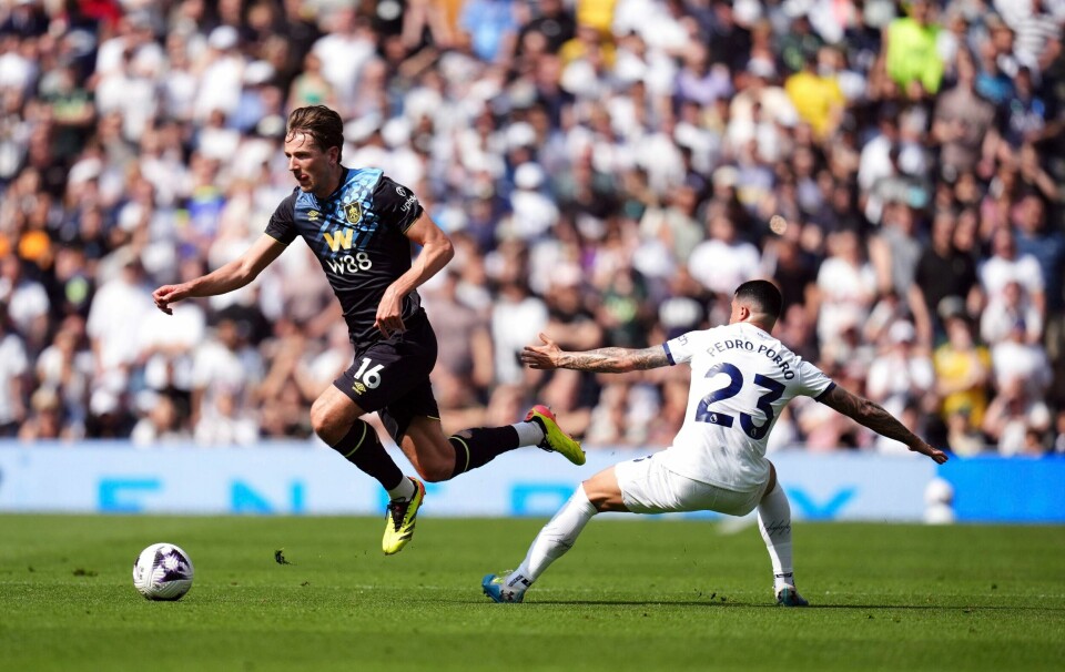 Sander Berge og Burnley rykker ned fra Premier League. Sander Berge og Burnley rykker ned fra Premier League. Foto: John Walton / PA via AP / NTB