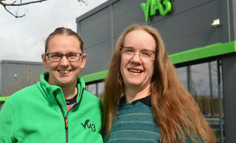 Camilla Iren Jursberg (t.v.) og Else Mari Andersen er begge overbevist om at man noen ganger må gå utenfor komfortsona - også i arbeidslivet. VTA-tiltaket har gitt dem en ny hverdag. Camilla Kopperud Borch (35) og Else-Mari Andersen (43). Via3