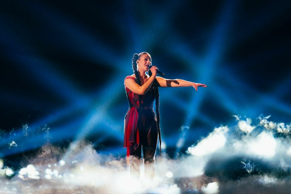Tali synger for Luxemburg i Eurovision. .