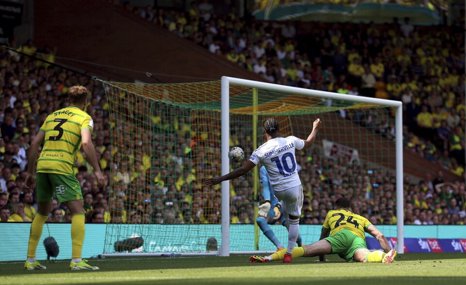 Leeds kan rykke tilbake opp til Premier League. Her fra den første av to semifinaler mot Norwich Leeds kan rykke tilbake opp til Premier League. Her fra den første av to semifinaler mot Norwich. Foto: Nigel French / PA via AP / NTB
