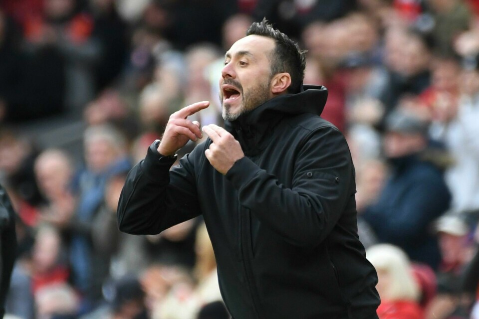 Brighton-manager Roberto De Zerbi blir angivelig ikke Bayern-trener. Brighton-manager Roberto De Zerbi blir angivelig ikke Bayern-trener. Foto: Rui Vieira / AP / NTB