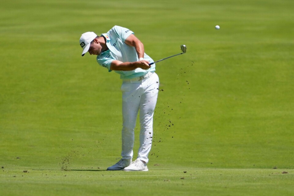 Viktor Hovland i aksjon på siste runde i det amerikanske PGA-mesterskapet. Viktor Hovland i aksjon på siste runde i det amerikanske PGA-mesterskapet. Foto: Matt York, AP / NTB