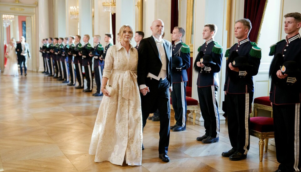 Anniken Solbakken og fotballtrener Ståle Solbakken på vei inn til gallamiddag på Slottet i forbindelse med det offisielle statsbesøket til Kong Frederik og dronning Mary av Danmark. Anniken Solbakken og fotballtrener Ståle Solbakken på vei inn til gallamiddag på Slottet i forbindelse med det offisielle statsbesøket til Kong Frederik og dronning Mary av Danmark. Foto: Stian Lysberg Solum / NTB