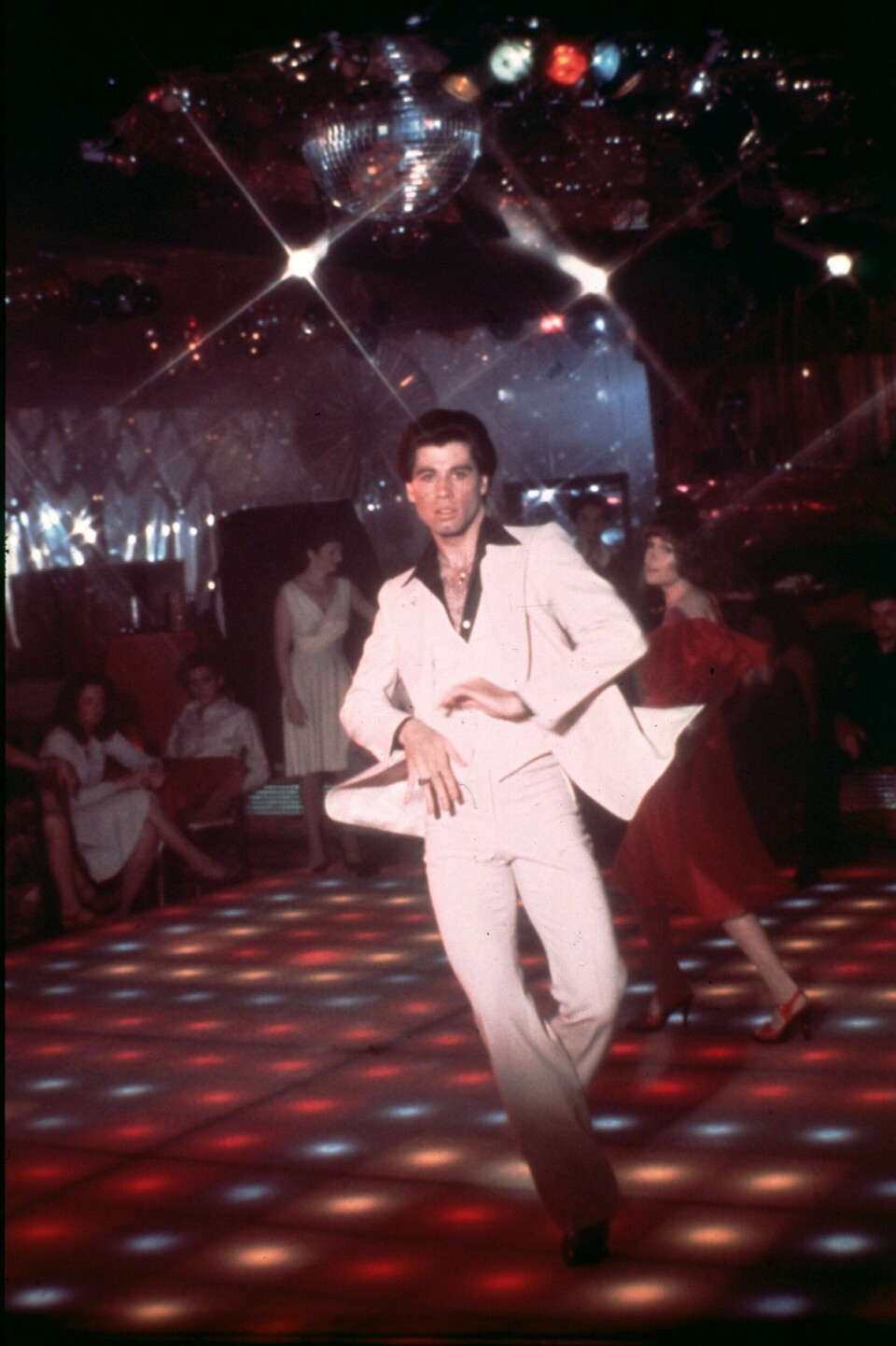John Travolta i filmen «Saturday Night Fever» fra 1977. Nå skal dansegulvet under hammeren. Foto: NTB John Travolta i filmen «Saturday Night Fever» fra 1977. Nå skal dansegulvet under hammeren. Foto: NTB
