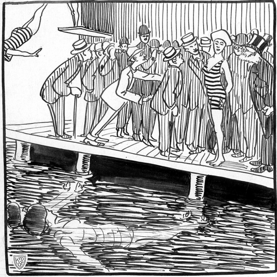 Karikatur fra Hasvold bad. Tusjtegning av Fredrik Christian Bødtker. Menn med dresser og hatter lener seg fram og ser på en dame med stripete badedrakt på kaia. En dame hopper fra et stupebrett og to damer flyter på ryggen i vannet.