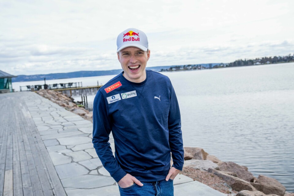 Karsten Warholm under et pressetreff på Holmen Fjordhotell i Asker i april. Karsten Warholm sesongdebuterer under Trond Moen Games på onsdag. Foto: Fredrik Varfjell / NTB
