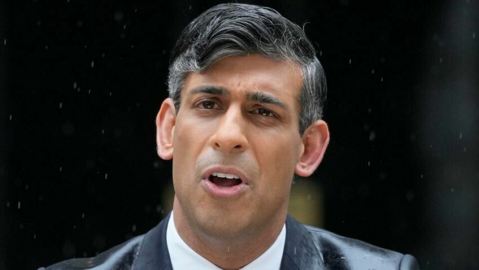 De konservative vil innføre obligatorisk verneplikt eller samfunnstjeneste for britiske 18-åringer dersom de får fornyet tillit i valget 4. juli, sier statsminister Rishi Sunak. De konservative vil innføre obligatorisk verneplikt eller samfunnstjeneste for britiske 18-åringer dersom de får fornyet tillit i valget 4. juli, sier statsminister Rishi Sunak.
