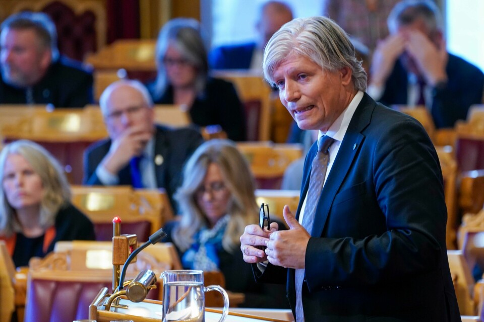 – Den todelte målsettingen med beitedyr og rovdyr virker. Tap av sau til rovdyr de siste 12–13 årene, er vel omtrent halvert, påpekte Venstres Ola Elvestuen under stortingsdebatten nylig. – Den todelte målsettingen med beitedyr og rovdyr virker. Tap av sau til rovdyr de siste 12–13 årene, er vel omtrent halvert, påpekte Venstres Ola Elvestuen under stortingsdebatten nylig.