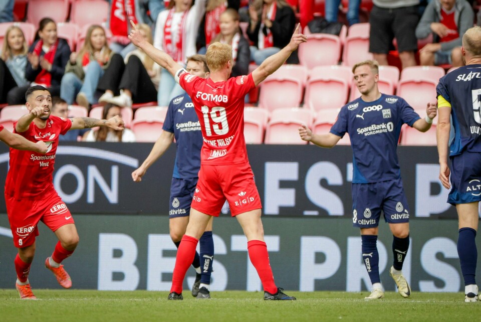 Branns Sivert Heltne Nilsen feirer sin 1–0 scoring under eliteseriekampen i fotball mellom Brann og Kristiansund på Brann Stadion i Bergen. Branns Sivert Heltne Nilsen feirer sin 1–0 scoring under eliteseriekampen i fotball mellom Brann og Kristiansund på Brann Stadion i Bergen. Det endte 1–1 til slutt. Foto: Paul S. Amundsen / NTB
