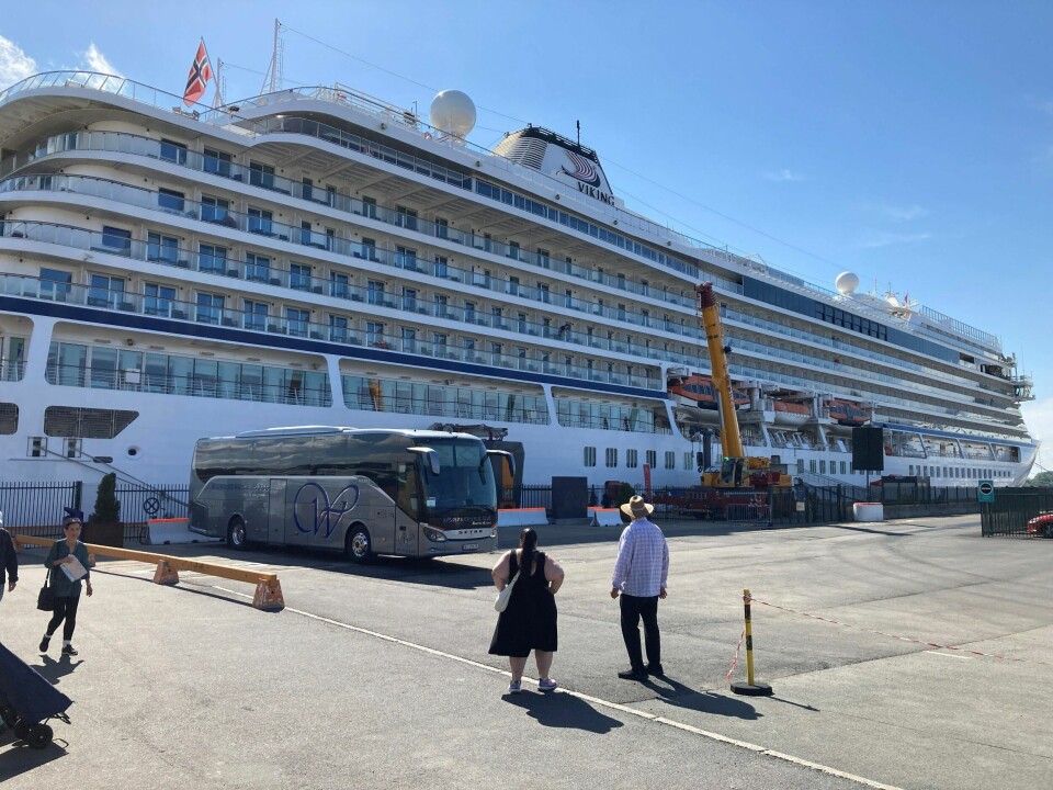 Viking Neptune ble det siste cruiseskipet som besøkte Oslo i mai. Det 229 meter lange skipet lå da til kai ved Revierkaia, tvers over sundet fra Operaen. Viking Neptune ble det siste cruiseskipet som besøkte Oslo i mai. Det 229 meter lange skipet lå da til kai ved Revierkaia, tvers over sundet fra Operaen.