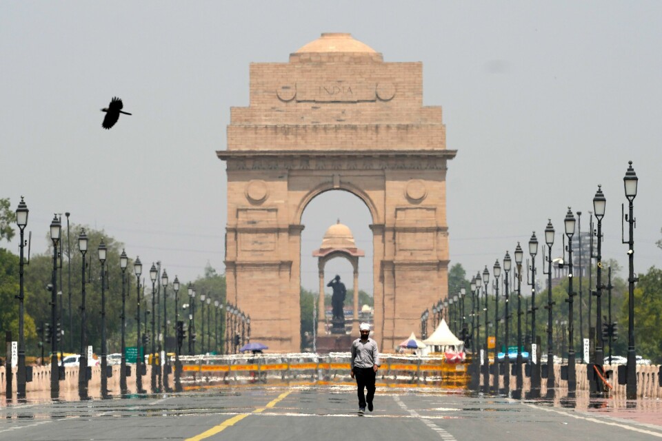 Det er målt over 52 grader i New Dalhi. Det er usedvanlig varmt i Indias hovedstad New Delhi. Foto: Manish Swarup / AP / NTB