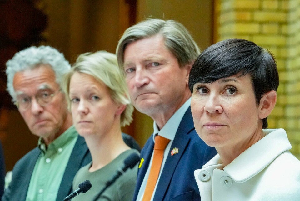 Partiene på Stortinget stiller seg enstemmig bak langtidsplanen. I vandrehallen presenterte partiene innstillingen: Rasmus Hansson (MDG), Ingrid Fiskaa (SV), Christian Tybring-Gjedde (Frp) og Ine Eriksen Søreide (H). Partiene på Stortinget stiller seg enstemmig bak langtidsplanen. I vandrehallen presenterte partiene innstillingen: Rasmus Hansson (MDG), Ingrid Fiskaa (SV), Christian Tybring-Gjedde (Frp) og Ine Eriksen Søreide (H). Foto: Terje Pedersen / NTB
