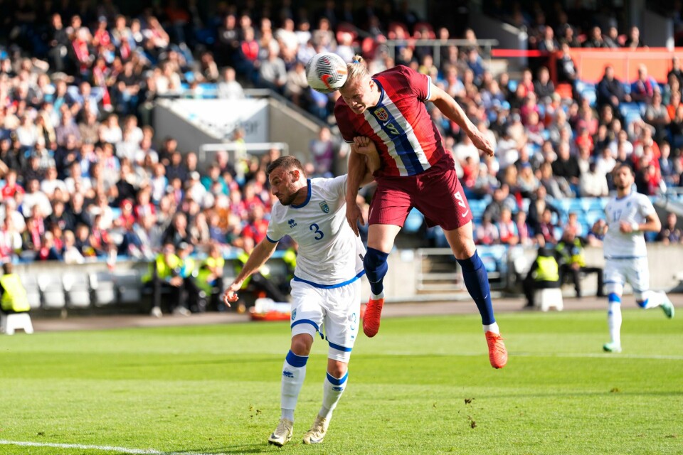 Erling Braut Haaland scorer 1-0 målet mot Kosovo på Ullevaal stadion onsdag. Erling Braut Haaland scorer 1-0 målet mot Kosovo på Ullevaal stadion onsdag.