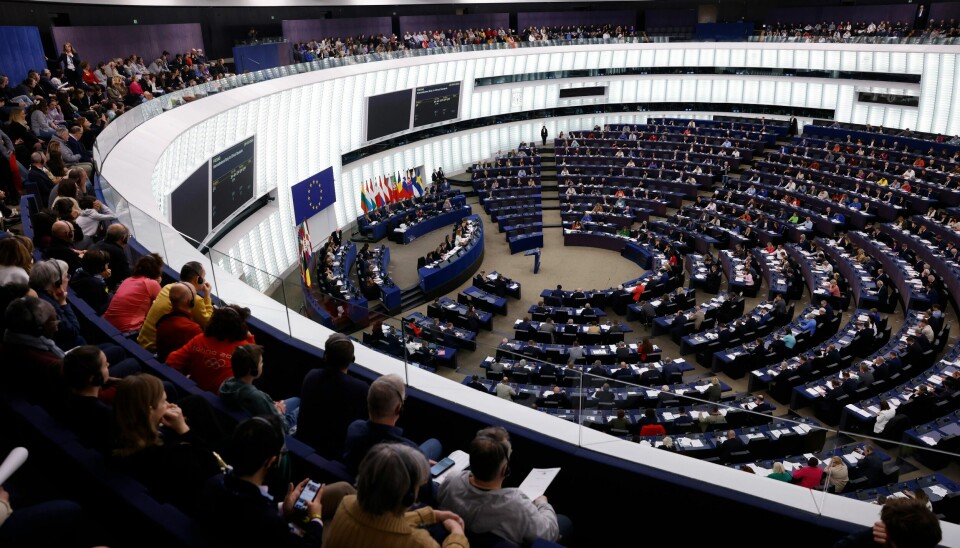 Medlemmer av Europaparlamentet deltar på den siste sesjonen før det kommende Europavalget, 25. april 2024 i Strasbourg. Det er 720 seter i EU-parlamentet som skal fylles etter valget. Disse er fordelt på EU-landene etter hvor store medlemslandene er. Foto: Jean-François Badias / AP / NTB