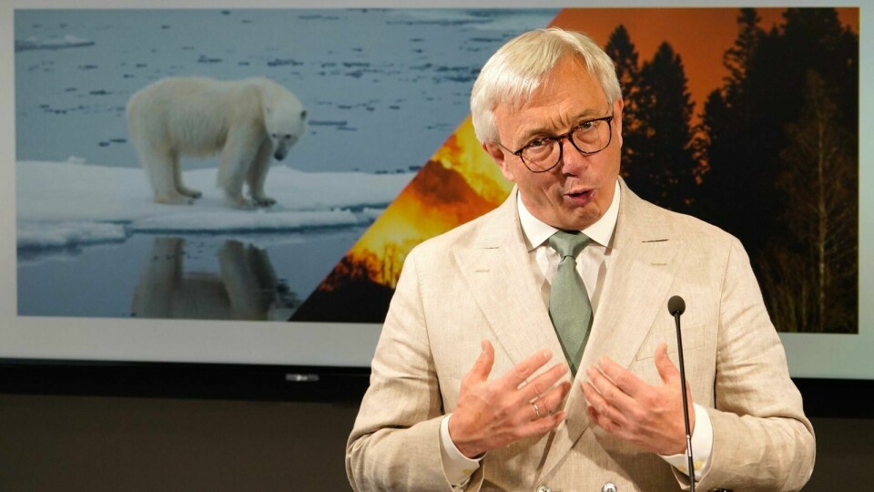 Riksrevisor Karl Eirik Schjøtt-Pedersen gir regjeringen kritikk for klimapolitikken. Blant annet er det for dårlig samordning mellom departementene. Oslo 20240611. Karl Eirik Schjøtt-Pedersen presenterer rapport om myndighetenes styring og samordning for å nå klimamålene på et pressemøte i Oslo tirsdag.Foto: Ole Berg-Rusten / NTB