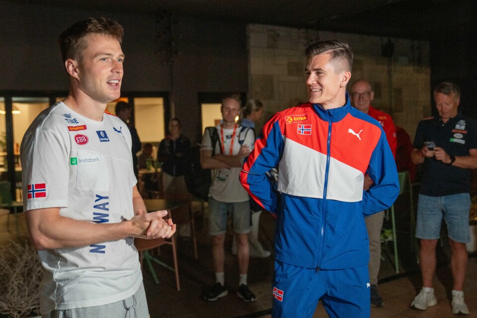 Jakob Ingebrigsten og Karsten Warholm etter en gullfeiring på utøverhotellet i Roma. Jakob Ingebrigsten og Karsten Warholm etter en gullfeiring på utøverhotellet i Roma.