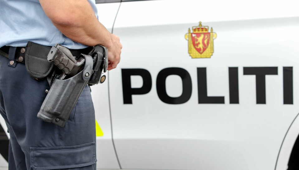 Frp har fremmet et forslag til Stortinget om å gi politiet lov til å bære våpen. Frp har fremmet et forslag til Stortinget om å gi politiet lov til å bære våpen. Foto: Gorm Kallestad / NTB
