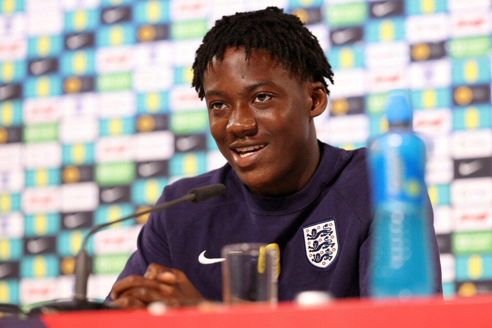 Kobbie Mainoo stilte på Englands pressekonferanse i Blankenhain. Kobbie Mainoo stilte på Englands pressekonferanse i Blankenhain.