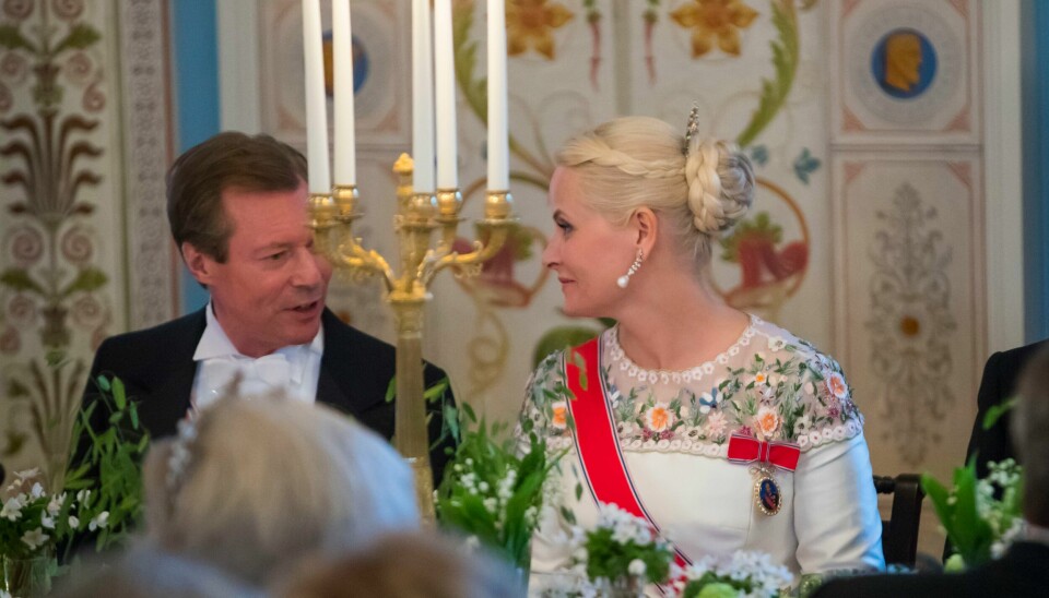 I forbindelse med kongeparets 80-årsfeiring i 2017 var storhertug Henri fra Luxembourg invitert til gallamiddag, hvor han var plassert ved siden av kronprinsesse Mette-Marit. I forbindelse med kongeparets 80-årsfeiring i 2017 var storhertug Henri fra Luxembourg invitert til gallamiddag, hvor han var plassert ved siden av kronprinsesse Mette-Marit. Foto: Heiko Junge / NTB