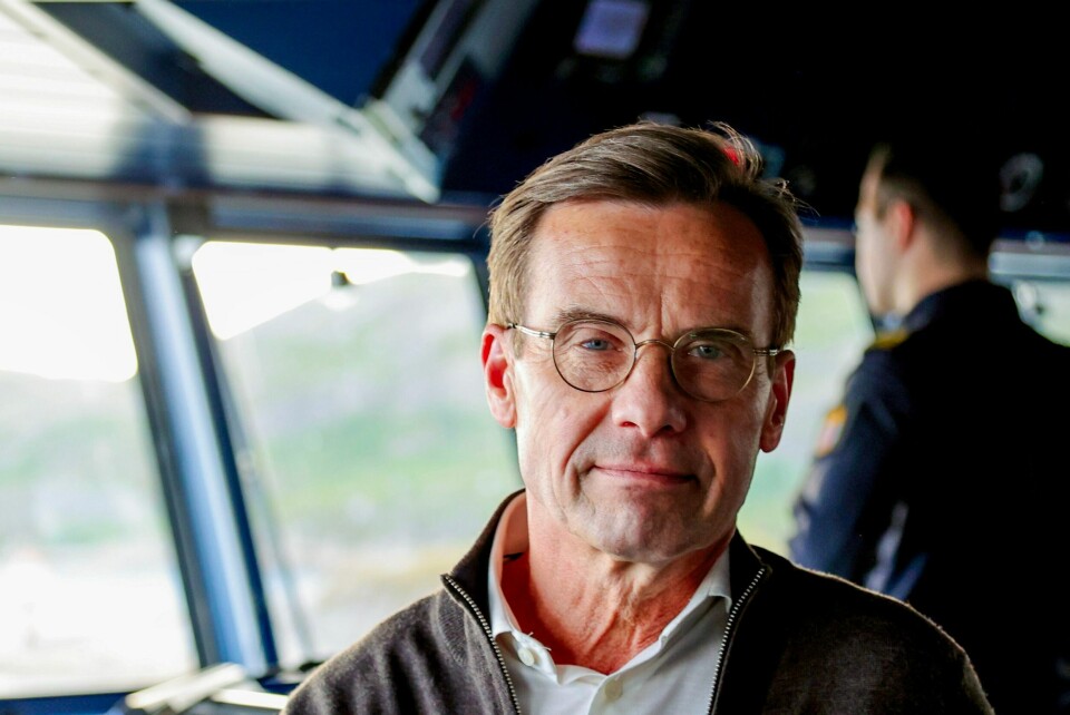 Sveriges statsminister Ulf Kristersson og hans parti Moderaterna ønsker å sette opp flere overvåkingskameraer. – Vi er så vant i Sverige til å tenke nord-sør. Nå må vi også tenke på hjelp som kommer inn via Norge, sier Sveriges statsminister Ulf Kristersson. Foto: Jan Langhaug / NTB