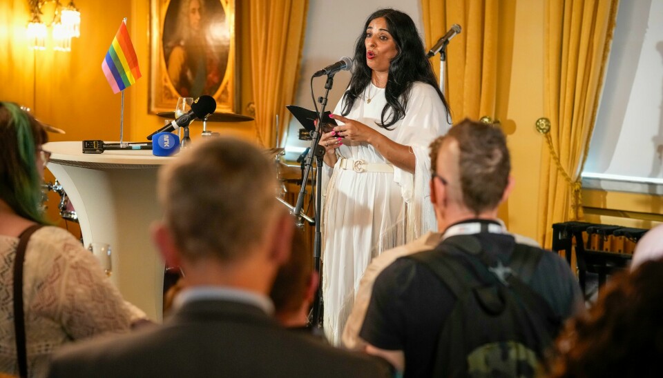 Regjeringen, ved kultur- og likestillingsminister Lubna Jaffery (Ap) holder pridemottakelse i regjeringens representasjonsbolig i Oslo torsdag. Hun holdt blant annet tale for gjestene. Regjeringen, ved kultur- og likestillingsminister Lubna Jaffery (Ap) holder pridemottakelse i regjeringens representasjonsbolig i Oslo torsdag. Hun holdt blant annet tale for gjestene. Foto: Cornelius Poppe / NTB