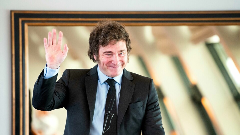 Argentinas president Javier Milei fikk natt til fredag gjennom sin pakke med omfattende økonomiske reformer i nasjonalforsamlingen. Argentinas president Javier Milei fikk natt til fredag gjennom sin pakke med omfattende økonomiske reformer i nasjonalforsamlingen. Foto: Daniel Bockwoldt / DPA via AP / NTB