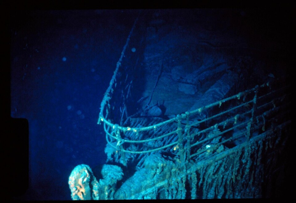 Vraket av Titanic ble lokalisert i 1985. Det har siden blitt gjenstand for omfattende undersøkelser. This handout image taken during the historical 1986 dive, courtesy of WHOI (Woods Hole Oceanographic Institution) and released February 15, 2023 shows the Titanic bow. - In July 1986, nine months after the discovery, a team from WHOI returned to the wreck site, this time using three-person research submersible Alvin and the newly developed remotely operated vehicle Jason Jr. The trip marked the first time that humans laid eyes on the vessel since its ill-fated voyage in 1912. (Photo by Woods Hole Oceanographic Institution / AFP) / RESTRICTED TO EDITORIAL USE - MANDATORY CREDIT 'AFP PHOTO / Woods Hole Oceanographic Institution / HANDOUT' - NO MARKETING - NO ADVERTISING CAMPAIGNS - DISTRIBUTED AS A SERVICE TO CLIENTS