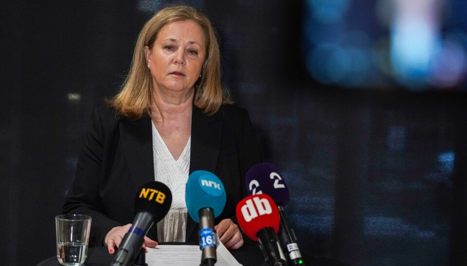 Forsvareren til Philip Manshaus, Unni Fries, under pressekonferanse i forbindelse med gjenopptakelsen av saken. Forsvareren til Philip Manshaus, Unni Fries, opplyste på en pressekonferanse fredag at Manshaus i dag tar avstand fra holdningene han hadde da han drepte sin stesøster og gikk til angrep på en moské i Bærum i 2019.Foto: Ole Berg Rusten / NTB
