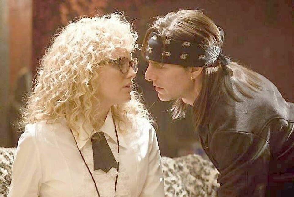 Malin Akerman og Tom Cruise, sistnevnte i rollen som rockeidolet Stacee Jaxx. FOTO: WARNER BROS