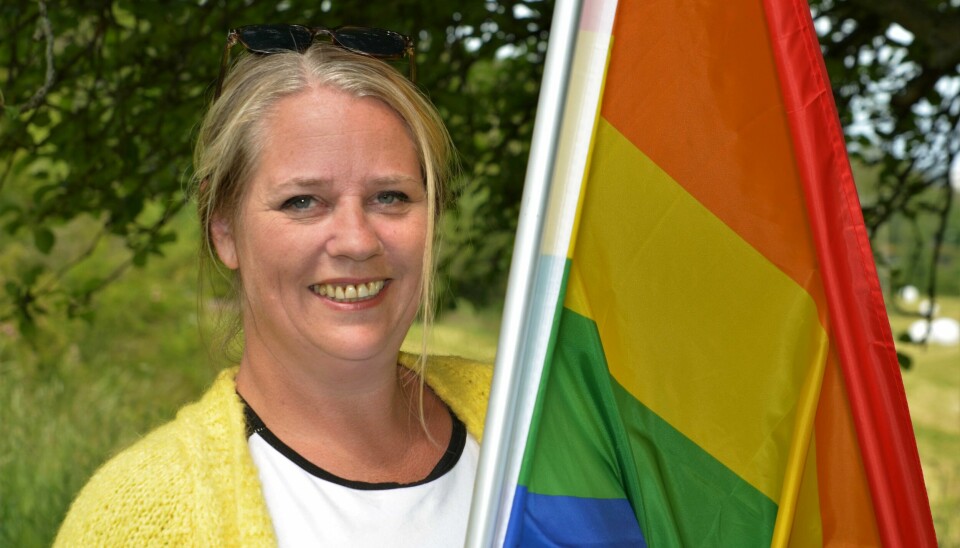 Hege Hansen var selv til stede på Oslo Pride, og opplevde det rystende angrepet. Det har satt sine spor. Hege Hansen Fredrikstad Pride regnbueflagg