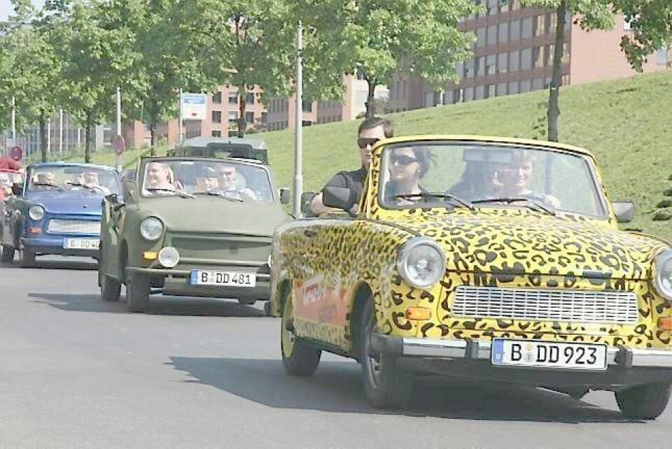 På Trabant-safari kjører du sightseeingbilen selv. Kabrioletvarianten er deilig når været tillater det. FOTO: BODIL SJÖSTRÖM