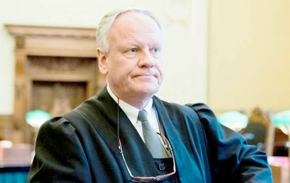 Advokatbevillingsnemnda fratok Sigurd Klomsæt bevillingen 15. august etter at han ble beskyldt for å ha lekket bilder og saksmaterialer fra etterforskningen av Anders Behring Breivik til mediene.