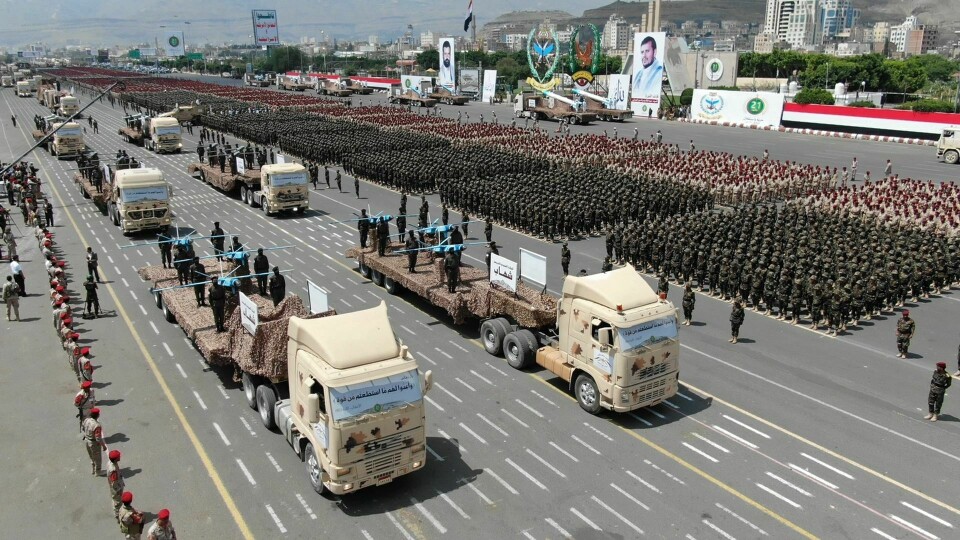 Houthi-bevegelsen holdt 21. september en militærparade i Sana i Jemen. Våpenhvilen i landet utløp søndag, og så langt er ingen ny avtale på plass. Houthi-bevegelsen holdt 21. september en militærparade i Sana i Jemen. Våpenhvilen i landet utløper søndag, og så langt er ingen ny avtale på plass. Foto: Ansar Allah Media via AP / NTB