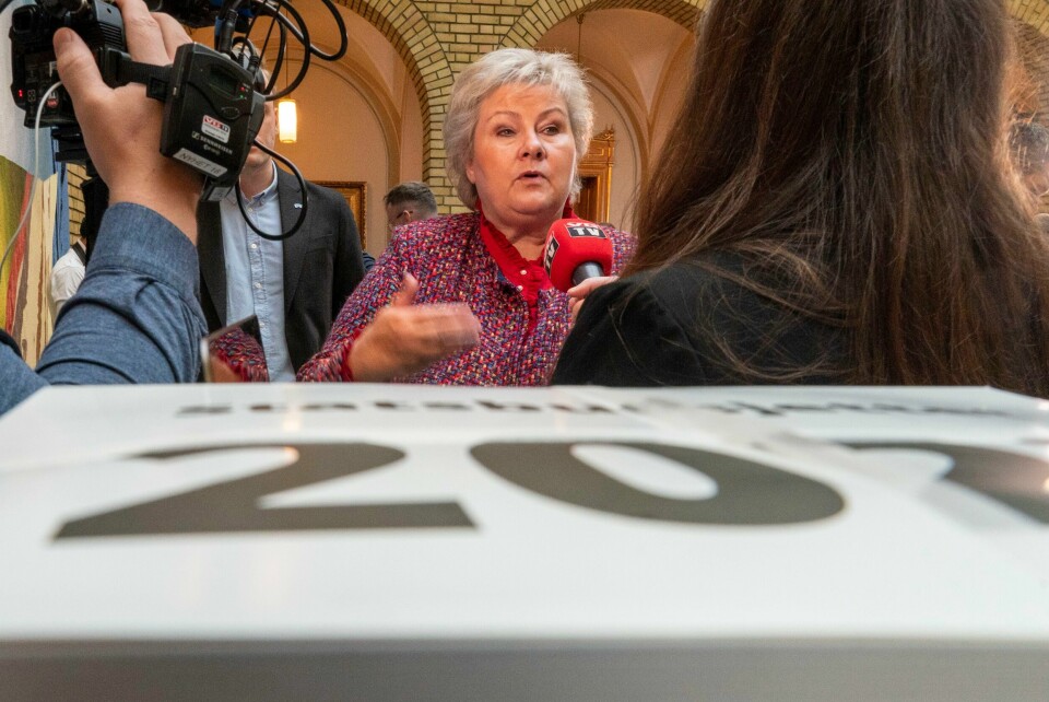 Høyres leder Erna Solberg har fått en stor utfordring i fanget i form av regjeringens forslag til statsbudsjett, skriver Trygve Svensson. Høyres leder Erna Solberg har fått en stor utfordring i fanget i form av regjeringens forslag til statsbudsjett, skriver Trygve Svensson.