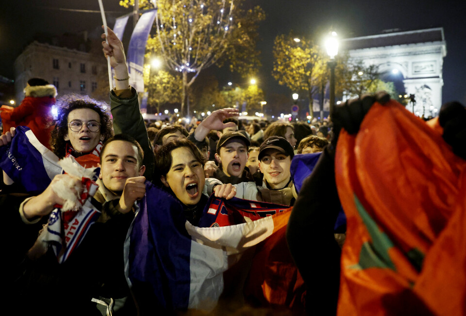 Slik så det ut i Paris gater da Marokko hadde spilt seg fram til semifinale. Da visste de ennå ikke at de skulle møte Frankrike. Slik så det ut i Paris gater da Marokko hadde spilt seg fram til semifinale. Da visste de ennå ikke at de skulle møte Frankrike.