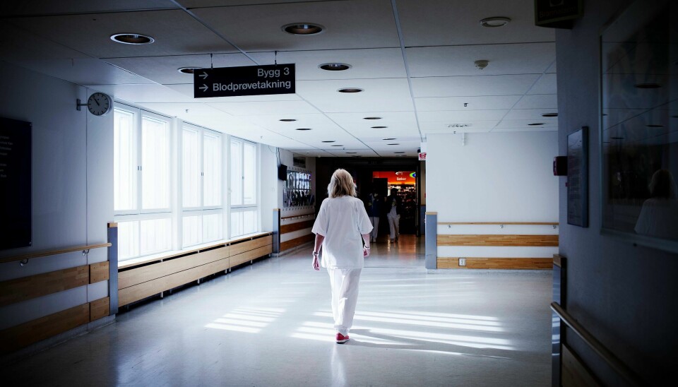 Kommunikasjonsansvarlig for pleie og omsorg Cecilie P. Øyen i Bærum kommune svarer at det er forståelig at noen reagerer på dobesøk-registreringen. Illustrasjonsfoto. Lege. Ullevål. Sykepleier. Sykehus.